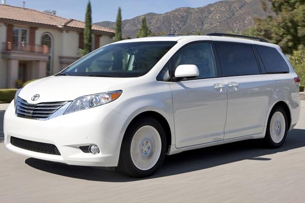 sienna minivan 2010 white