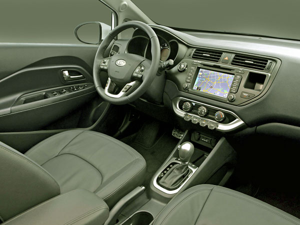 /cheapcarsimg/2013-kia-rio-lx-sedan-interior.jpg