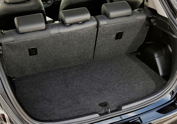 /cheapcarsimg/Toyota-Yaris_2013_Rear_Trunk_Space_1.jpg