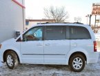 2010 Chrysler Town Country under $9000 in Illinois
