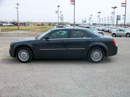 Cheap Car: Used Chrysler 300  in Wichita Kansas KS
