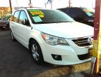 2009 Volkswagen Routan under $10000 in California