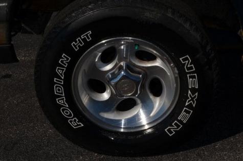 Cheap Suv Under 1000 Used Ford Explorer Xlt 1997 4wd In