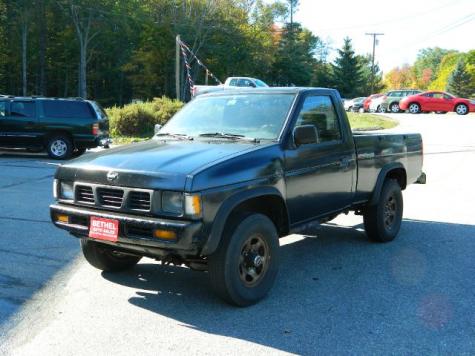 1997 Nissan Pickup XE - Used Pickup Truck Under $1000 in Maine