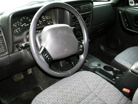 Cheap Car: Used Jeep Cherokee Sport in Peacedale Rhode Island RI