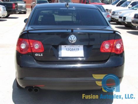 4 Black VolksWagen Jetta thumbnail picture No