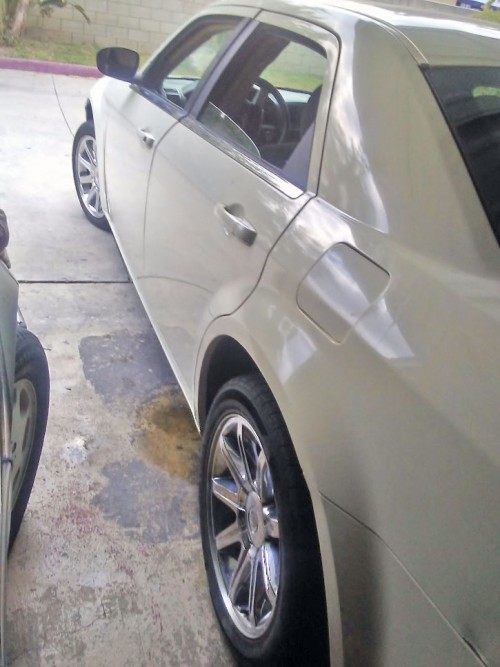 Chrysler 300 '07 Under 3K in Pomona, CA (By Owner, Beige)