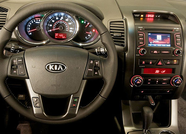 /pics/2013-kia-sorento-dashboard-steering-wheel.jpg