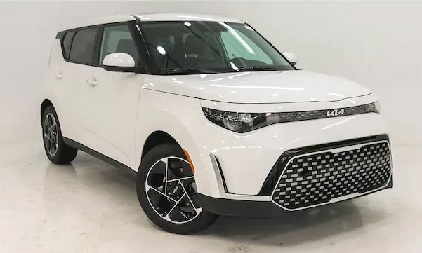 https://www.autopten.com/autoblog/photos/2023-kia-soul-white-cheapest-new-cars-top-5.jpg