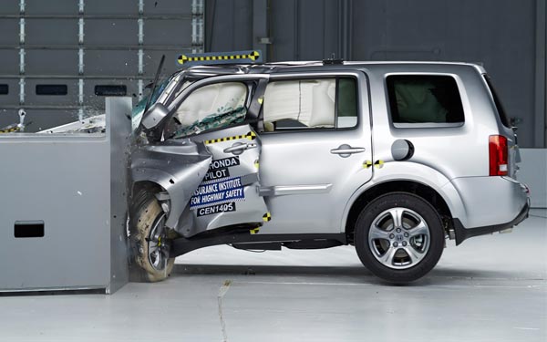 /autoblog/photos/iihs-2014-honda-pilot-suv.jpg