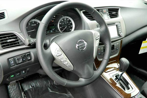 interior new sentra 2014