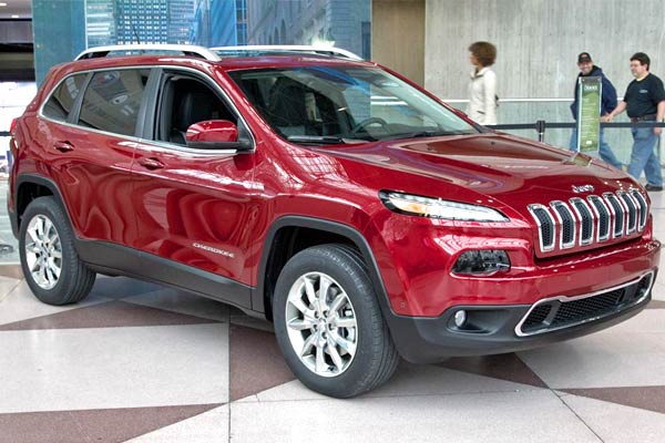 cherokee 2014 red