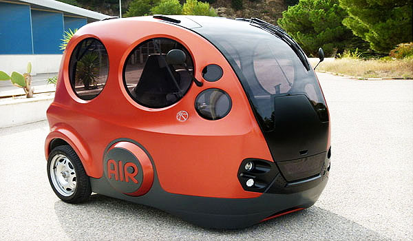 <strong>The 'AirPod' measures</strong> 5' 10' ft., its weight is less than 1100 pounds and has a capacity for three adults and a child. It also has space for luggage.