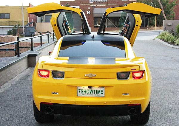 /carforum/images/chevrolet-camaro-bumblebee-limo-5.jpg