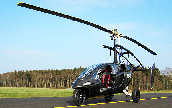 <strong>PAL-V One FLying Car On Land.</strong> It is expected that the prototype becomes a model that comes into production. The first deliveries would be made in 2014 for an estimated price of $325,000 to $390,000.