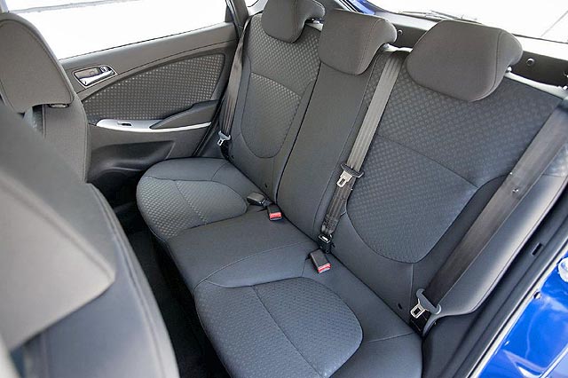 2013 Hyundai Accent Interior Rear Seats