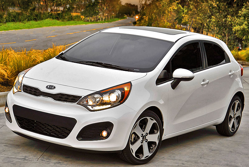 /cheapcarsimg/2013-kia-rio-hatchback-white.jpg