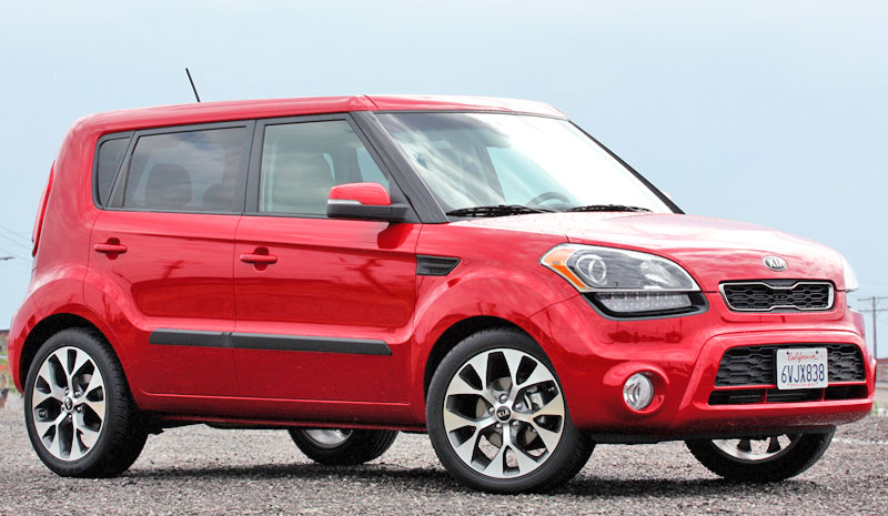 /cheapcarsimg/2013-kia-soul-redcolor-side.jpg