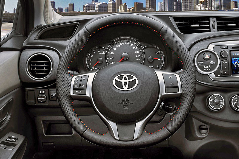 /cheapcarsimg/2013_toyota_yaris_steering-wheel_front_cabin.jpg