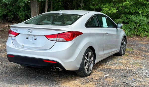Rear, Back, Lateral View: Hyundai Elantra Coupe 2013 Silver