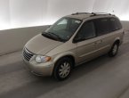 2005 Chrysler Town Country under $4000 in Illinois