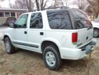 2000 Chevrolet Blazer under $2000 in IL