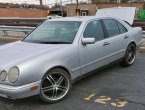 1997 Mercedes Benz 320 under $2000 in Illinois