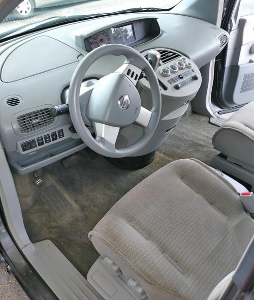 '05 Nissan Quest Minivan $2500-3000 in Saint Louis, MO 63146 GRAY