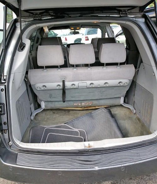 '05 Nissan Quest Minivan $2500-3000 in Saint Louis, MO 63146 GRAY