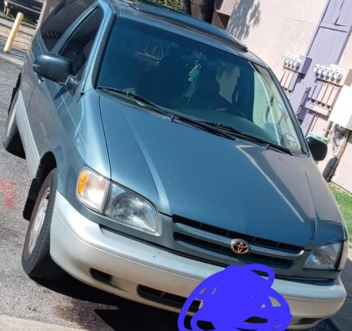 Toyota Sienna XLE '99 Van $1500 or Less in in Dallas, TX 75229 GREEN - Autopten.com