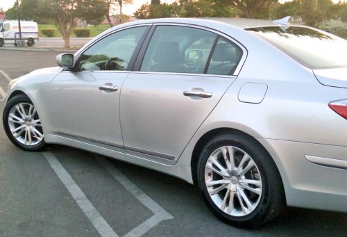 Hyundai Genesis 4.6 '09 Under $5K in Hemet, CA 92544 By Owner SILVER