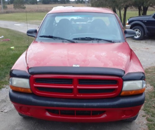 Dodge Dakota Sport '00 Pickup $1000-1500 in East Tawas, MI 48730 RED