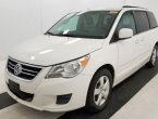 2011 Volkswagen Routan under $5000 in Texas