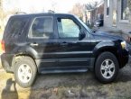 2005 Ford Escape under $2000 in Michigan