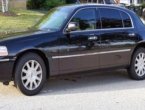 2011 Lincoln TownCar under $3000 in Illinois