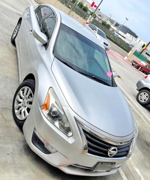 Nissan Altima '14 (Silver) in Hawthorne, CA 90250 Under 7K By Owner