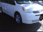 2005 Toyota Sienna under $4000 in California