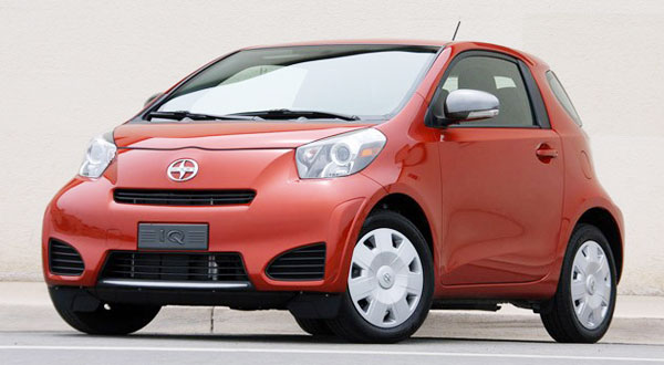 /pics/2012-Scion-iQ-efficient-car.jpg