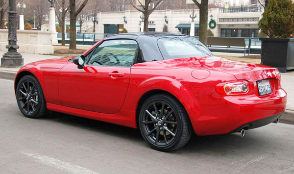 /pics/2012_Mazda_MX-5_Miata-cheap-sporty.jpg