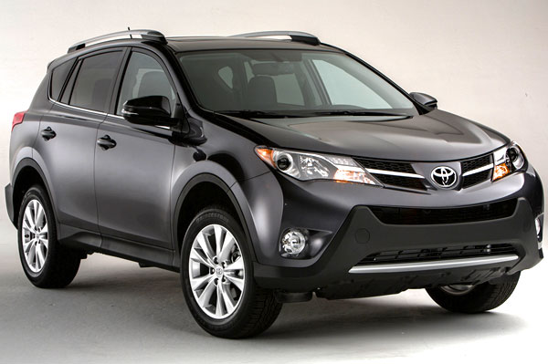 The new Toyota RAV4 2013 does just fine with what customers of this type of crossovers or compact SUVs want: a higher driving position and a good peripheral vision.