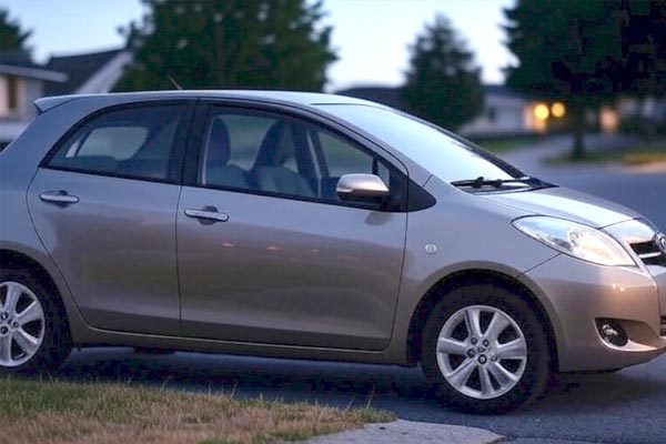 /pics/Toyota-Yaris-2013-front-grok.jpg