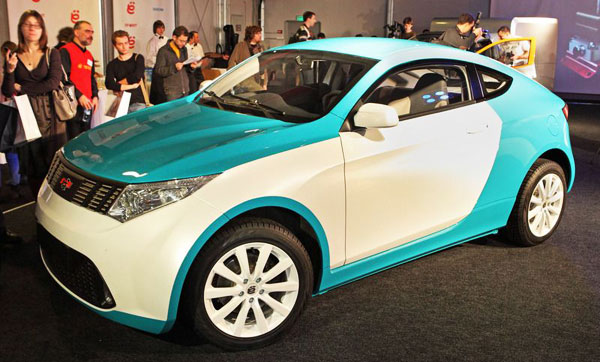 /pics/Yo-mobile-cheapest-hybrid-car-world.jpg