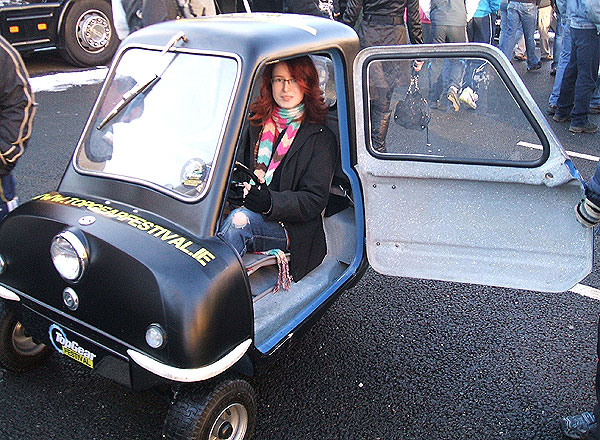 /pics/black-peel-50-smallest-world-car.jpg