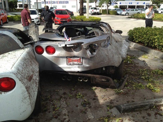 /pics/drunk-driver-crashes-corvettes-2.jpg