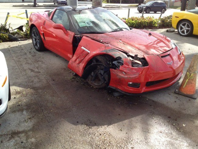 /pics/drunk-driver-crashes-corvettes-3.jpg