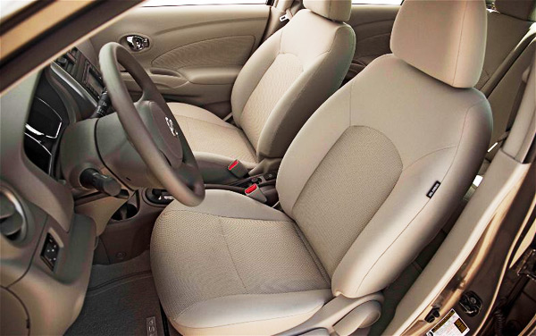 /pics/new-2012-Nissan-Versa-seats.jpg