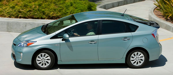 /pics/new-2012_Toyota_Prius_best-green-car.jpg