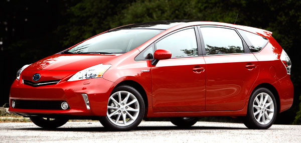 /pics/new-Toyota-Prius-v-2012-usa.jpg