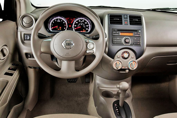 /pics/new-nissan-versa-2012-interior.jpg