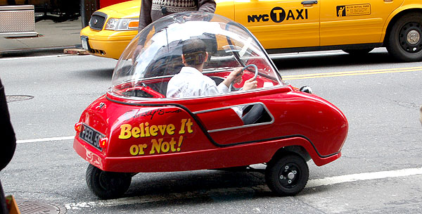 /pics/peel-50-smallest-car-in-the-world.jpg